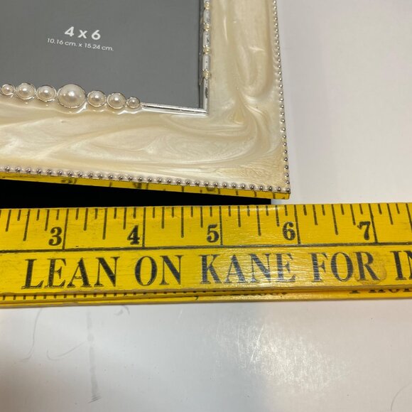 JCPenney Home Collection Pearl & Silver 4x6 Photo Album With Frame Cover - Picture 8 of 9